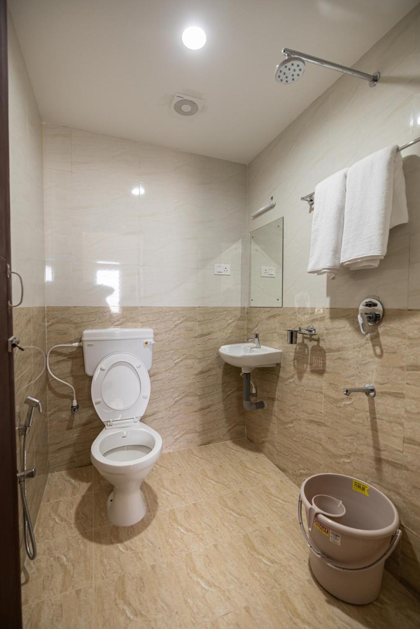 哥印拜陀 Viba Residency酒店 外观 照片